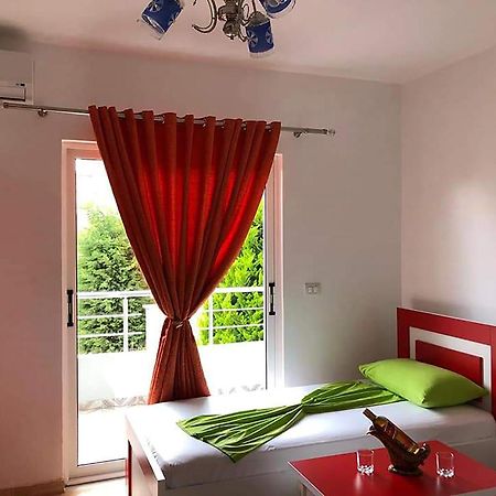 Vila Ahmeti Sarandë Exterior foto